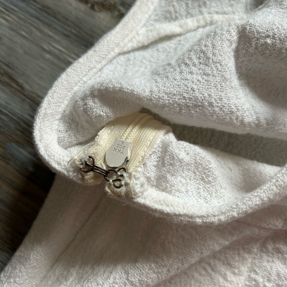 Rip Curl white Romper - Picture 9 of 10